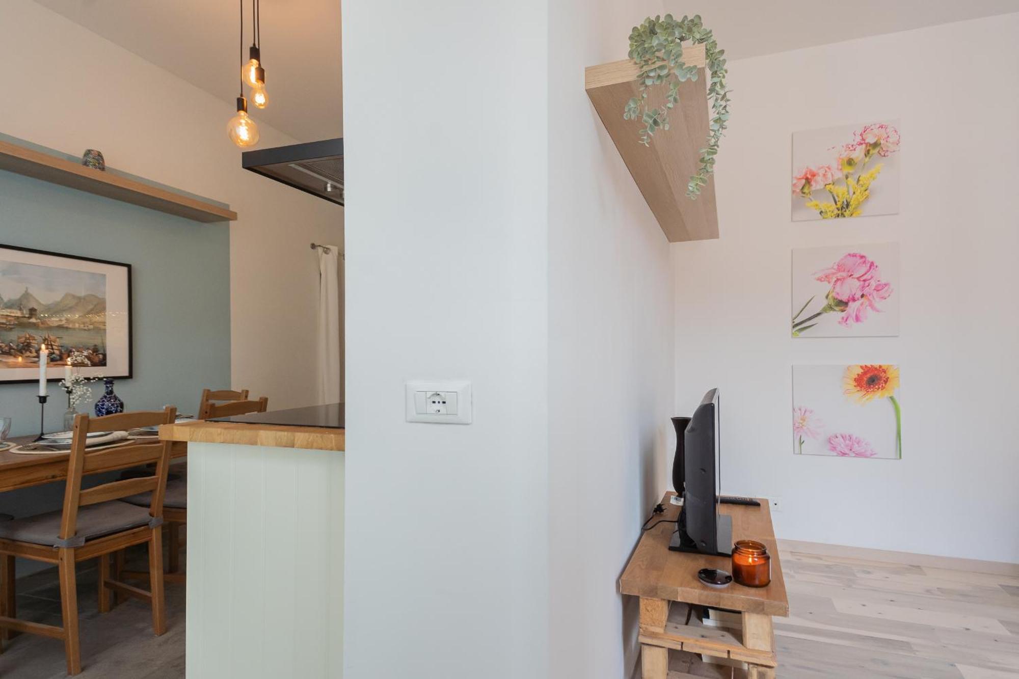 Old Court Hideaway By Rent All Como Exterior foto